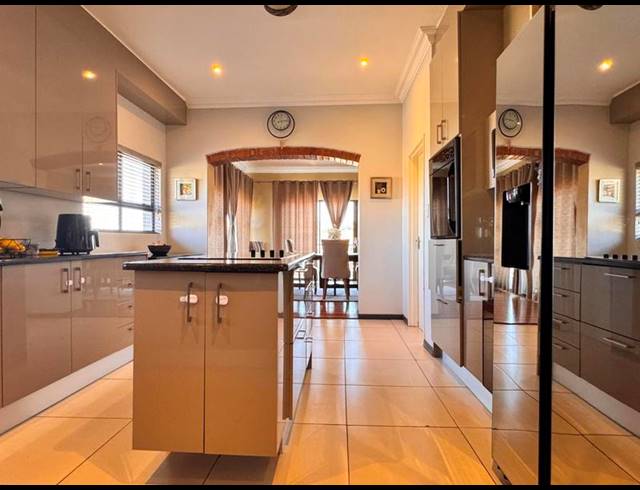 3 BEDROOM HOUSE FOR SALE IN RANGEVIEW EXT 4